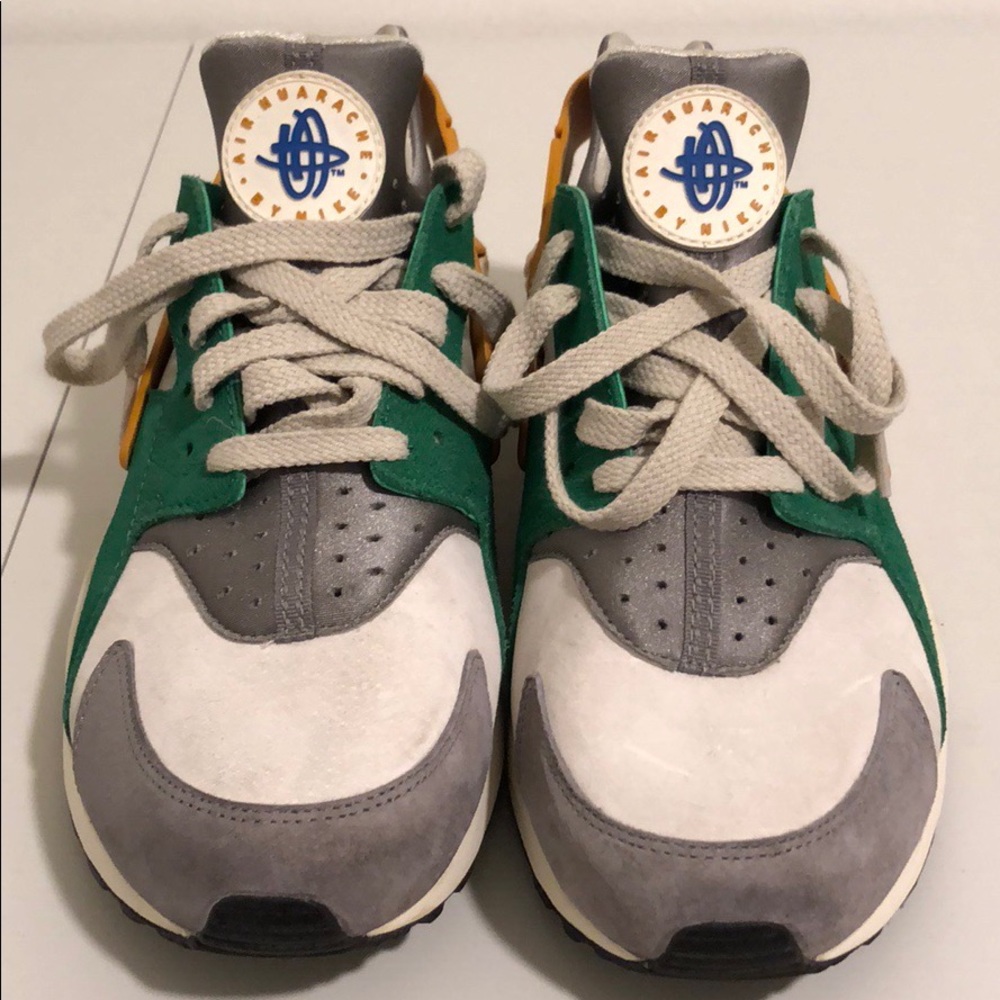 Air Huarache by Nike